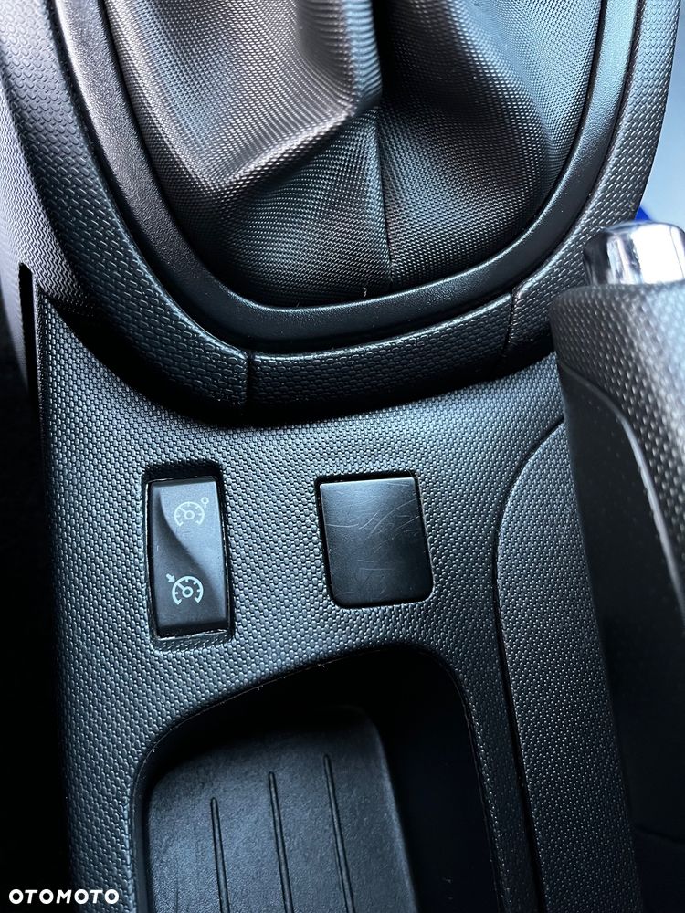 Renault Clio - 15