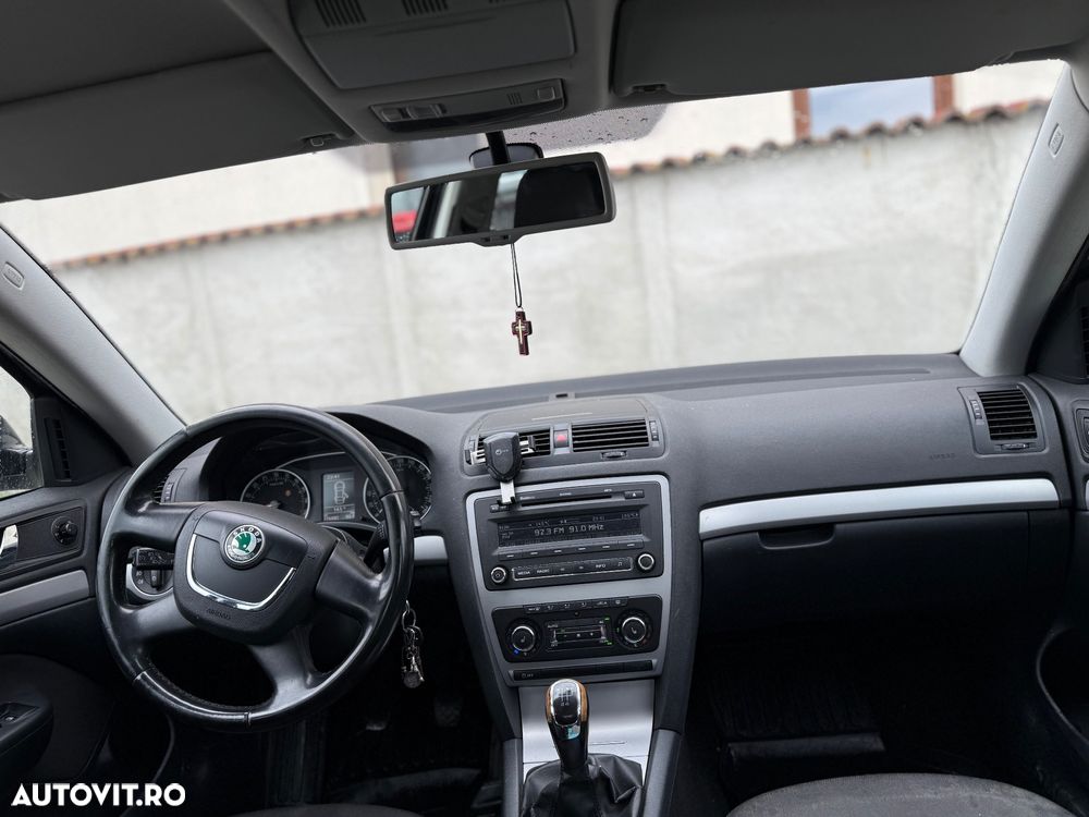 Skoda Octavia 1.6 TDI Ambiente - 9