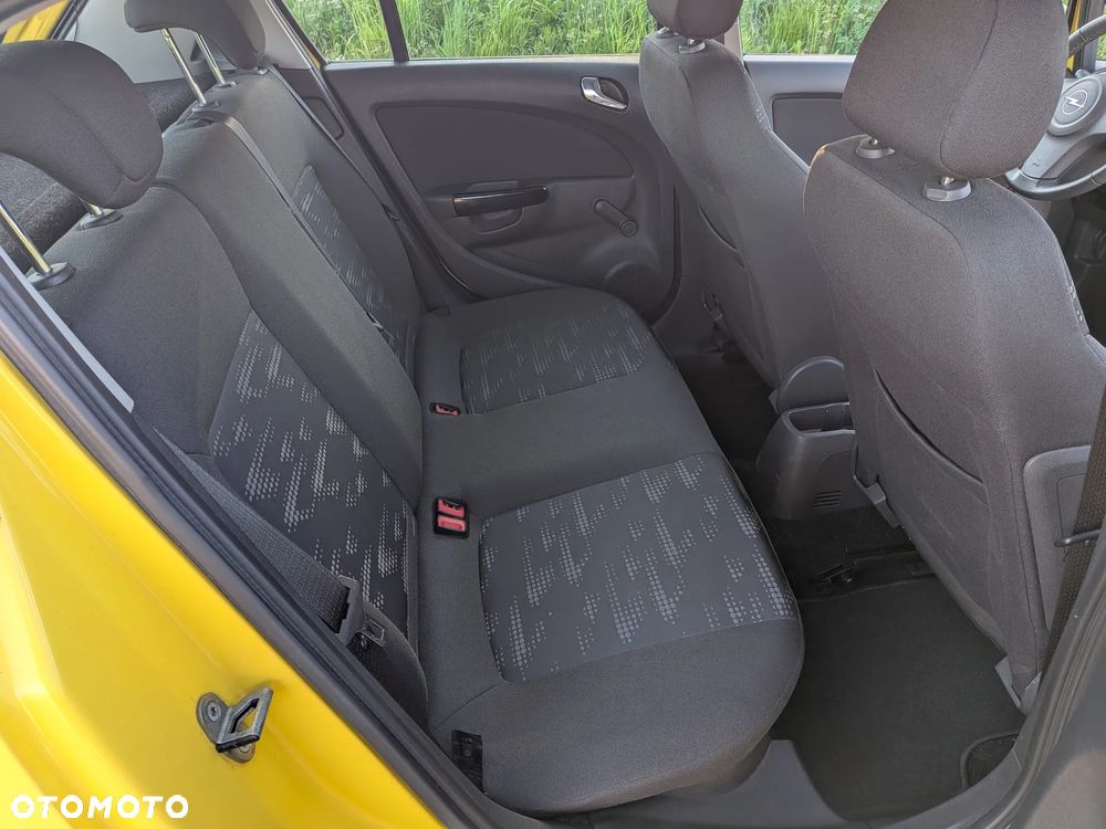 Opel Corsa 1.4 16V Satellite - 27