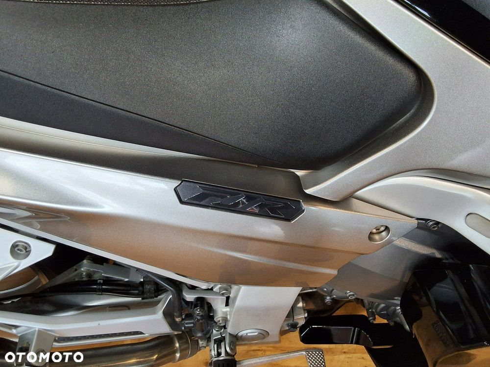 Yamaha FJR - 17