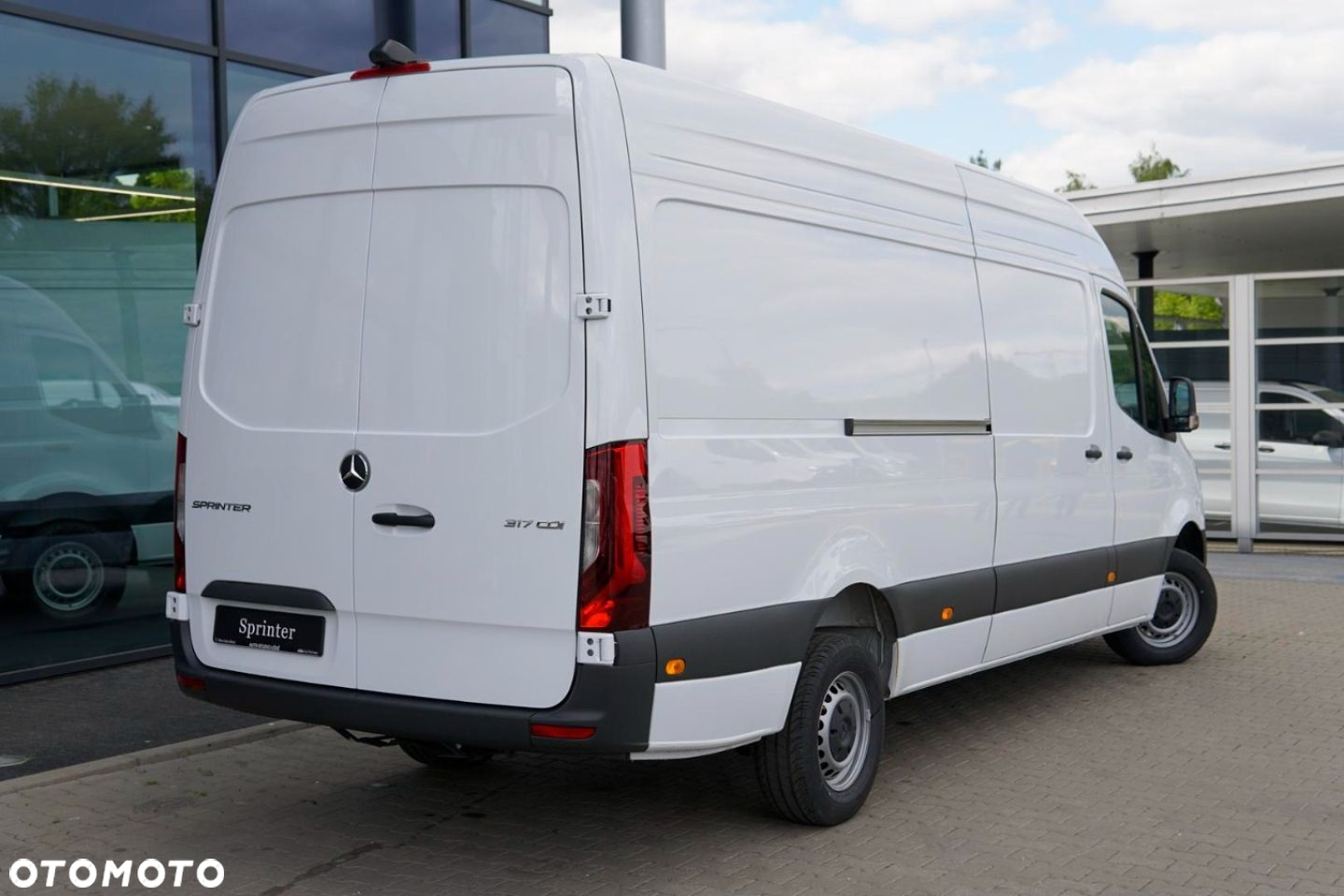 Mercedes-Benz Sprinter - 8