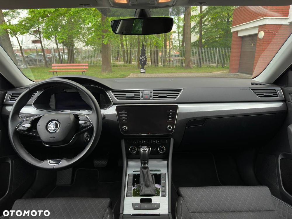 Skoda Superb 2.0 TDI DSG Ambition - 11