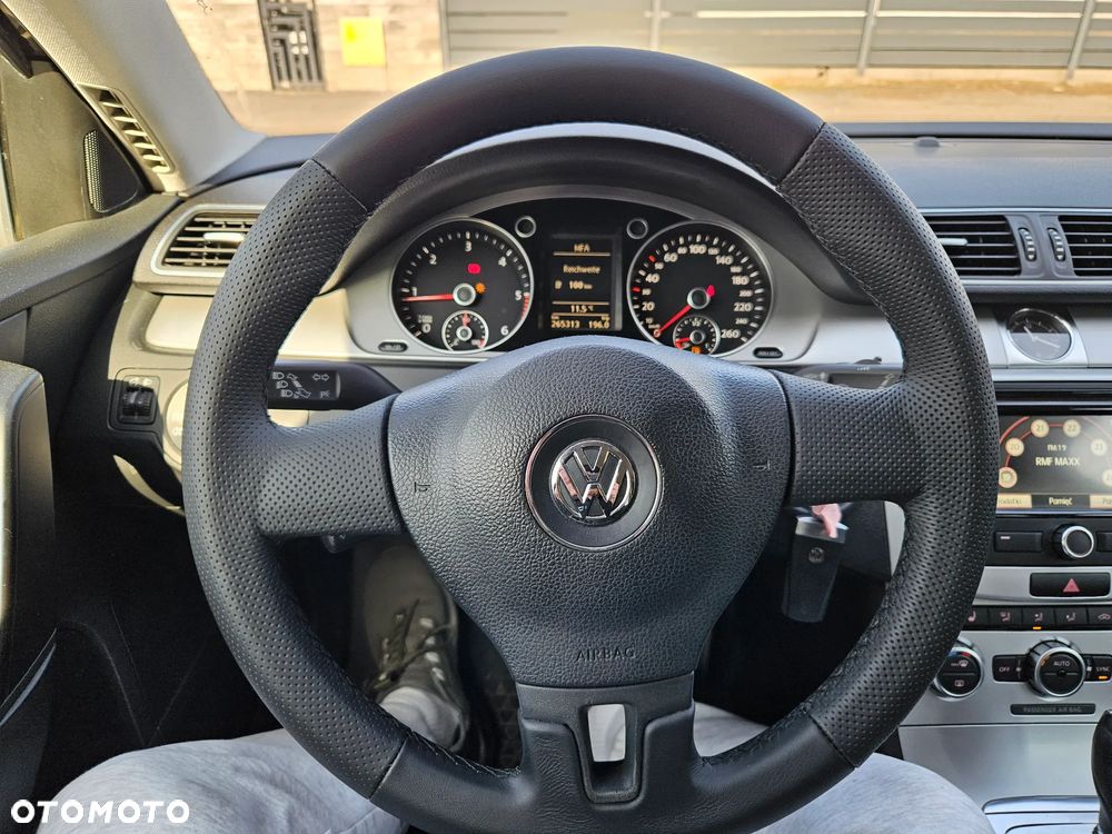 Volkswagen Passat Variant 2.0 TDI Comfortline DSG - 15
