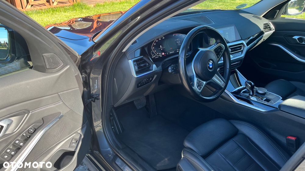 BMW Seria 3 320d Luxury Line Purity sport - 16