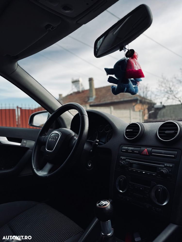 Audi A3 Sportback 2.0 TDI Ambiente - 6