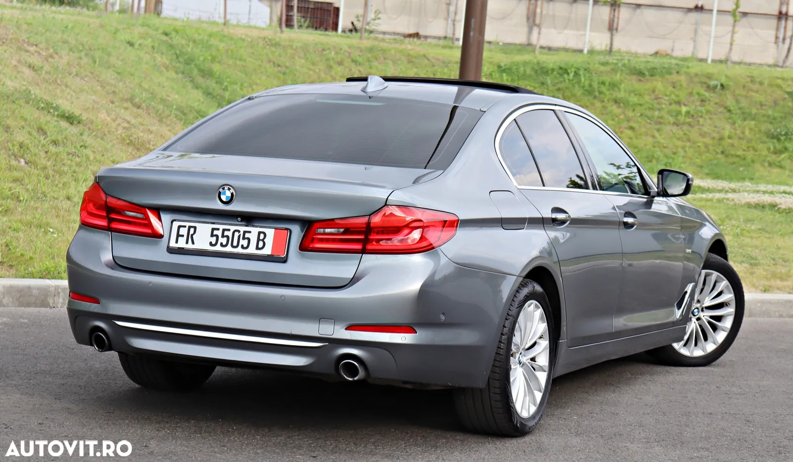 BMW Seria 5 530i AT - 11