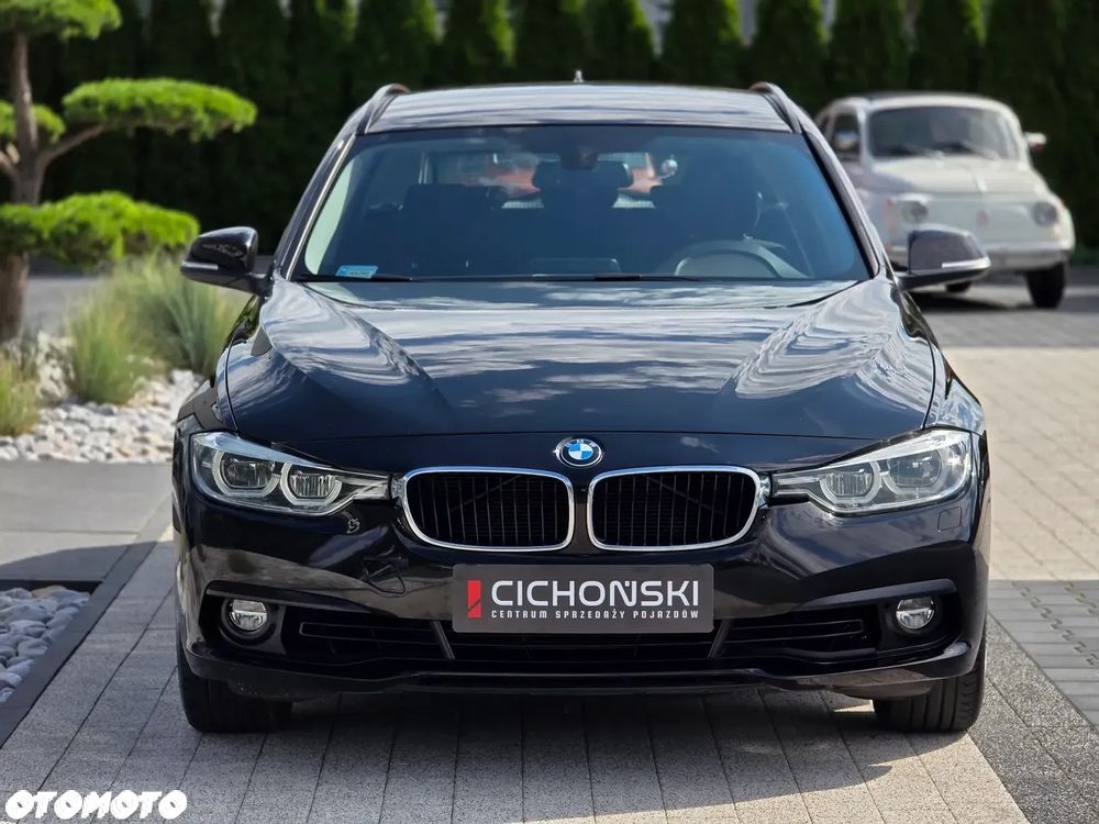 BMW Seria 3 318i GPF Advantage - 32