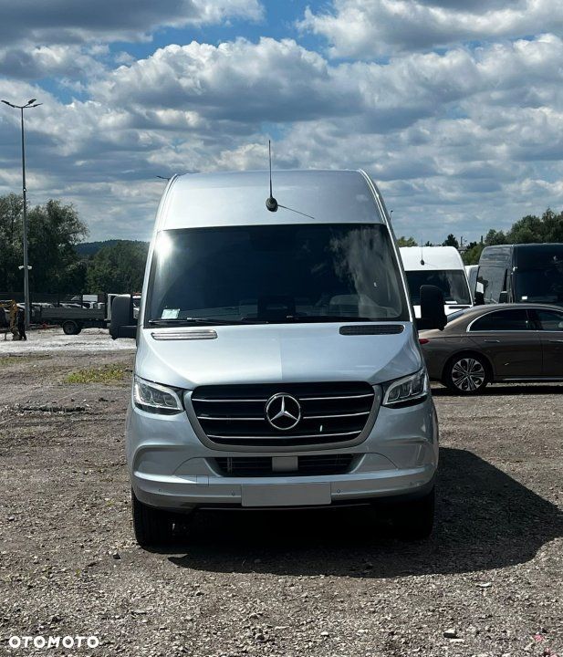 Mercedes-Benz Sprinter - 1