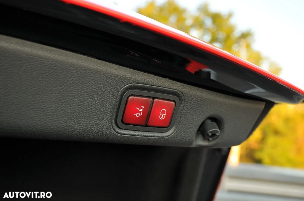 Mercedes-Benz E 43 AMG 4MATIC 9G-TRONIC - 25