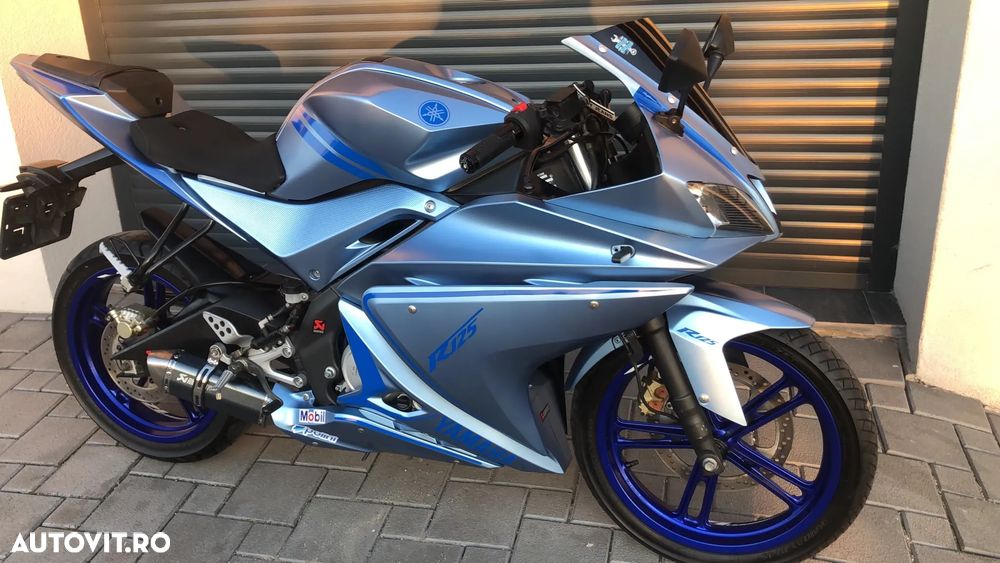 Yamaha YZF-R125 - 1