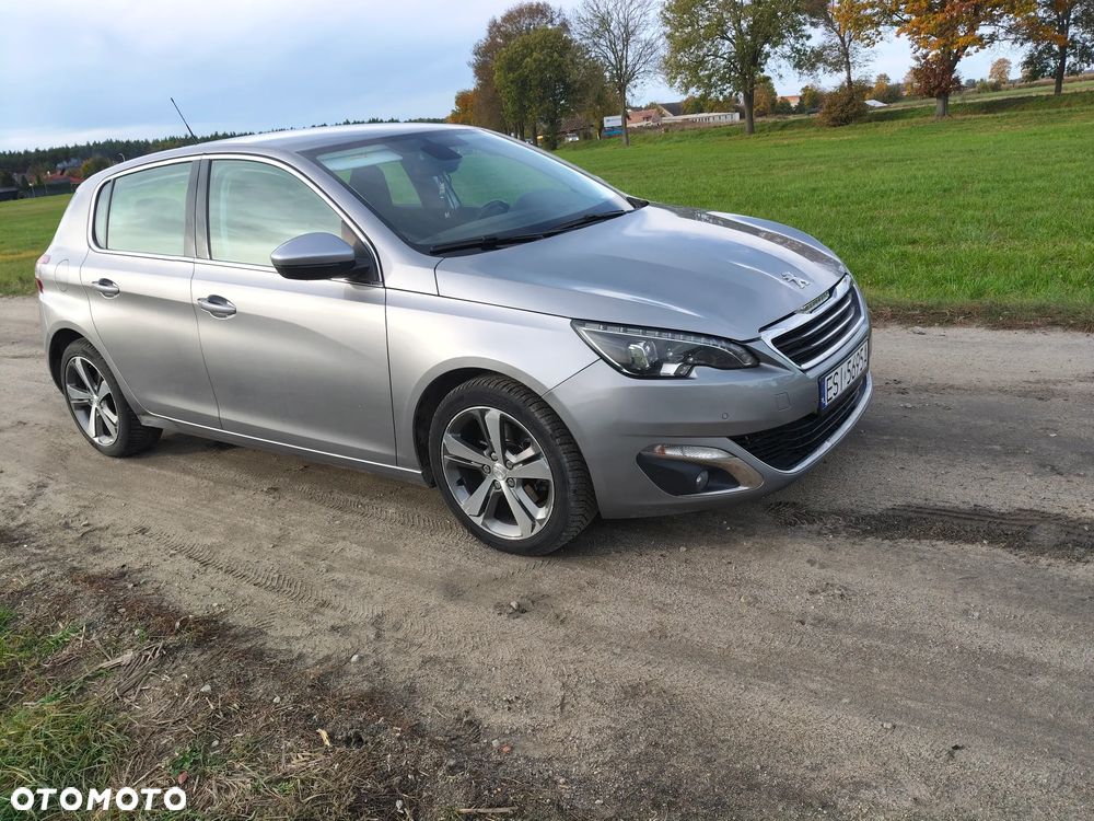 Peugeot 308 - 8