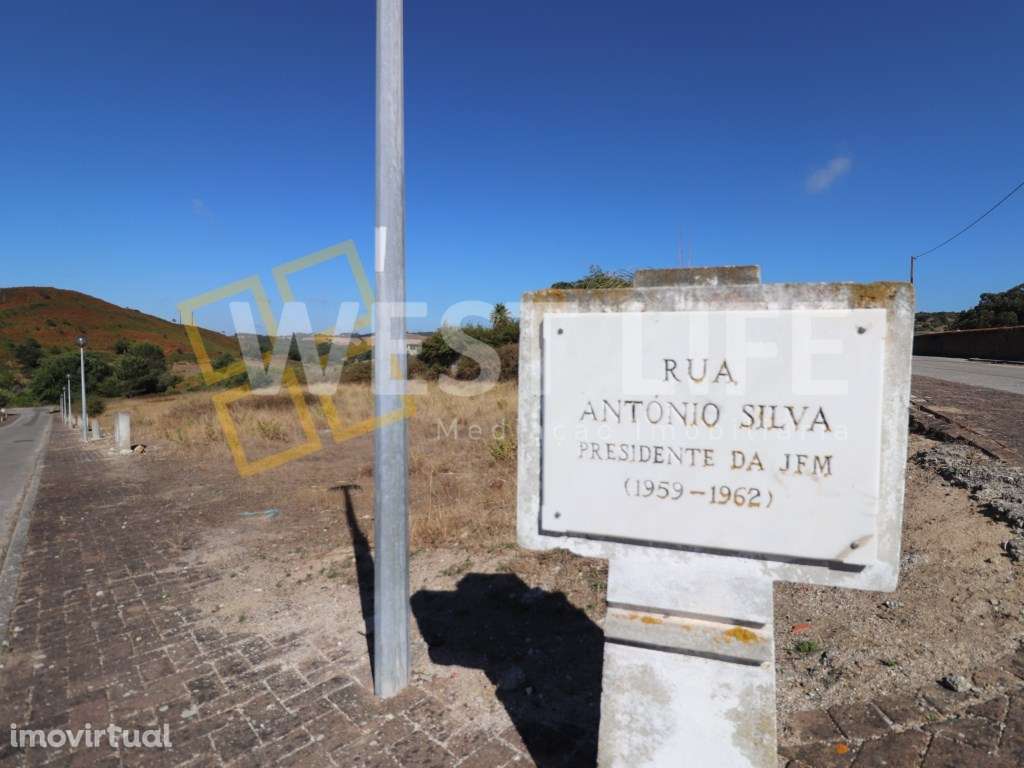 Investimento Seguro - Urbanização de Futuro - Lote com 540m2 em Val... - Grande imagem: 3/15