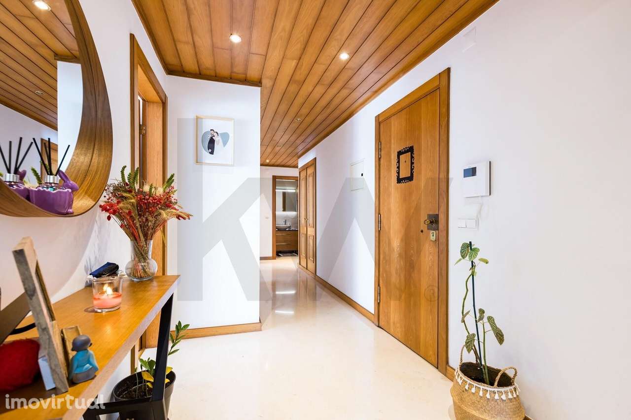 Fantastico T3 com garagem independente de 85m2 - Prior Velho - Lisboa - Grande imagem: 2/26