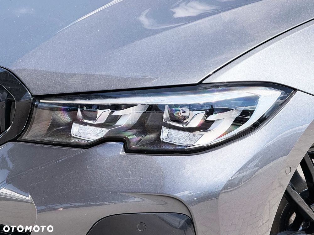 BMW Seria 3 330i xDrive M Sport sport - 9