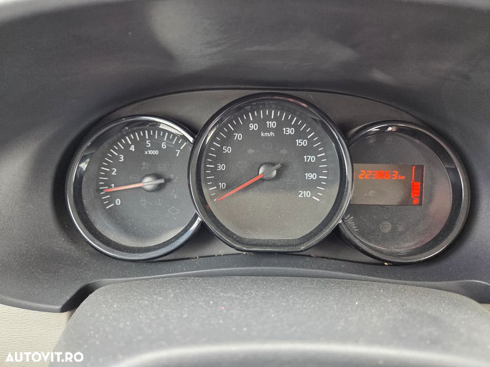 Dacia Lodgy dCi 90 Laureate - 8