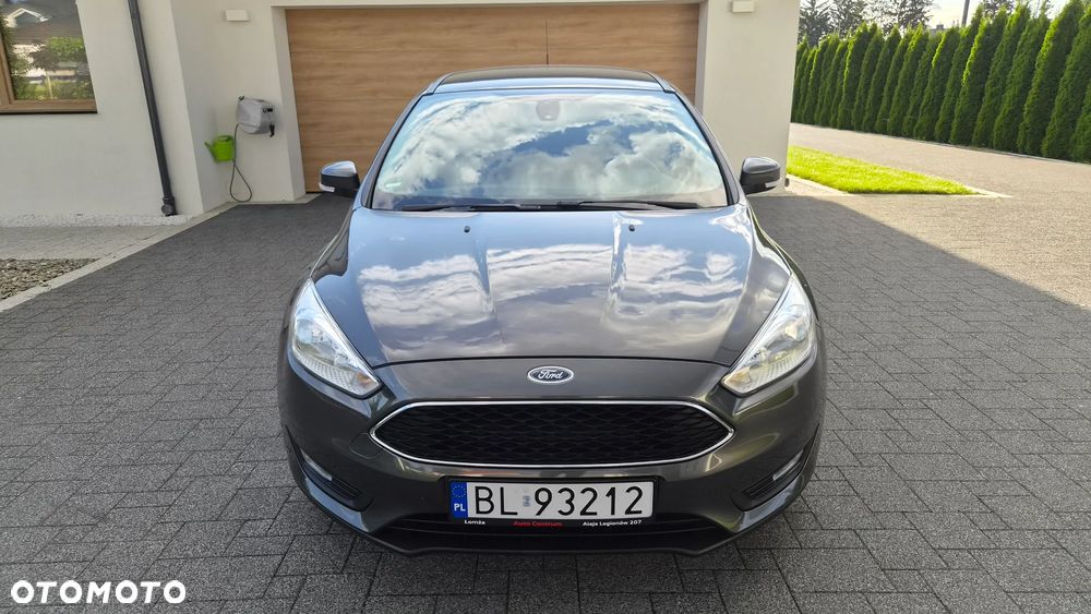 Ford Focus 1.0 EcoBoost STart-Stopp-System TITANIUM - 4