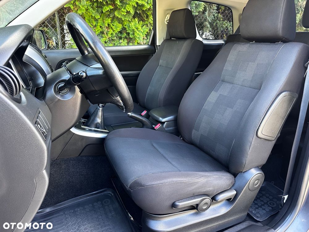 Suzuki Grand Vitara 1.6 De luxe - 19