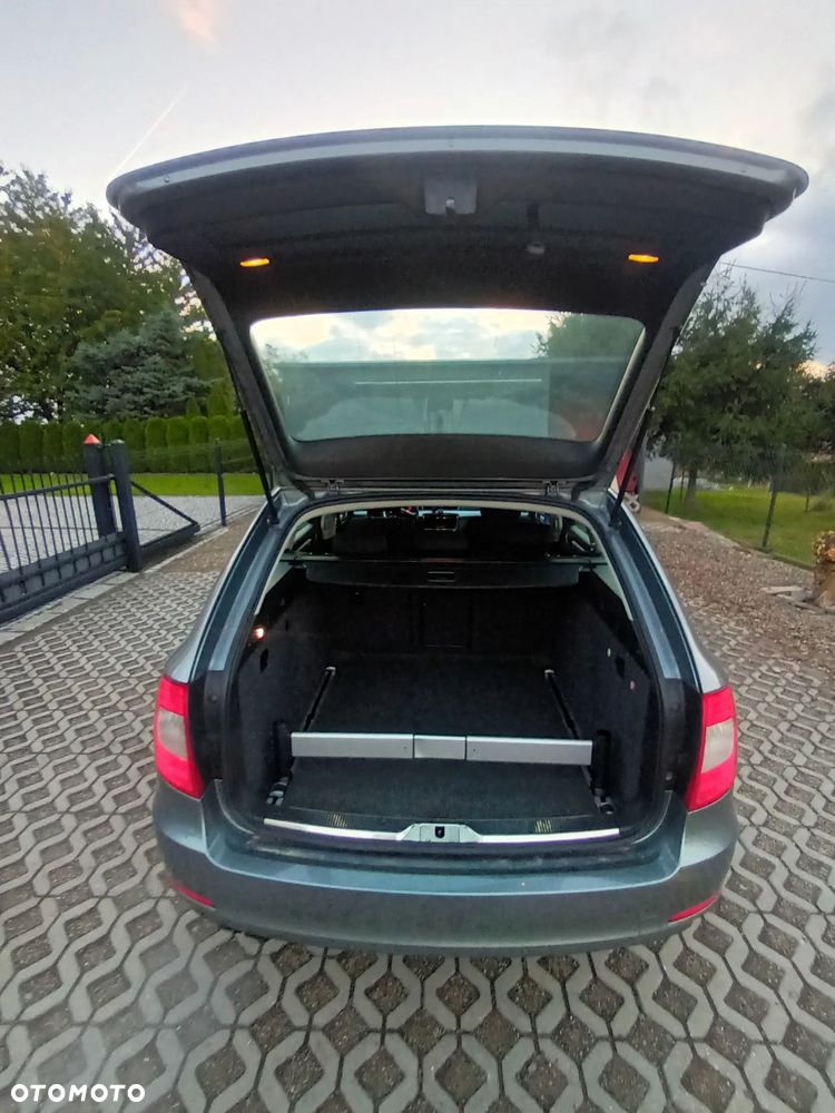 Skoda Superb 2.0 TDI DSG Ambition - 10