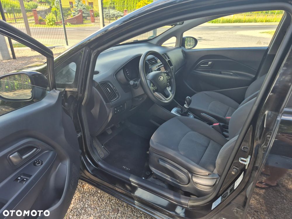 Kia Rio 1.4 Dream Team Edition - 14