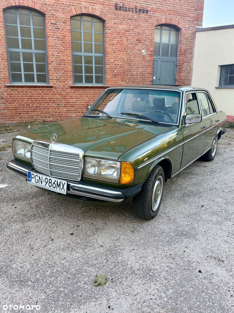 Mercedes-Benz W123 - 2