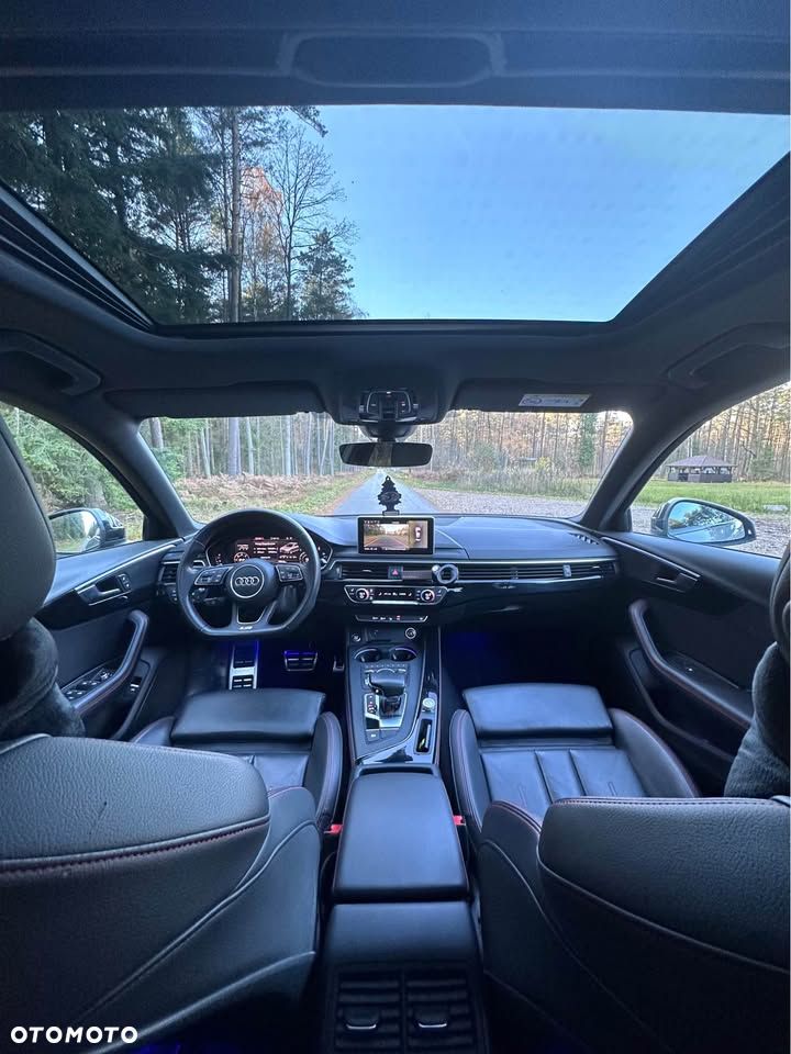 Audi A4 Limousine - 14