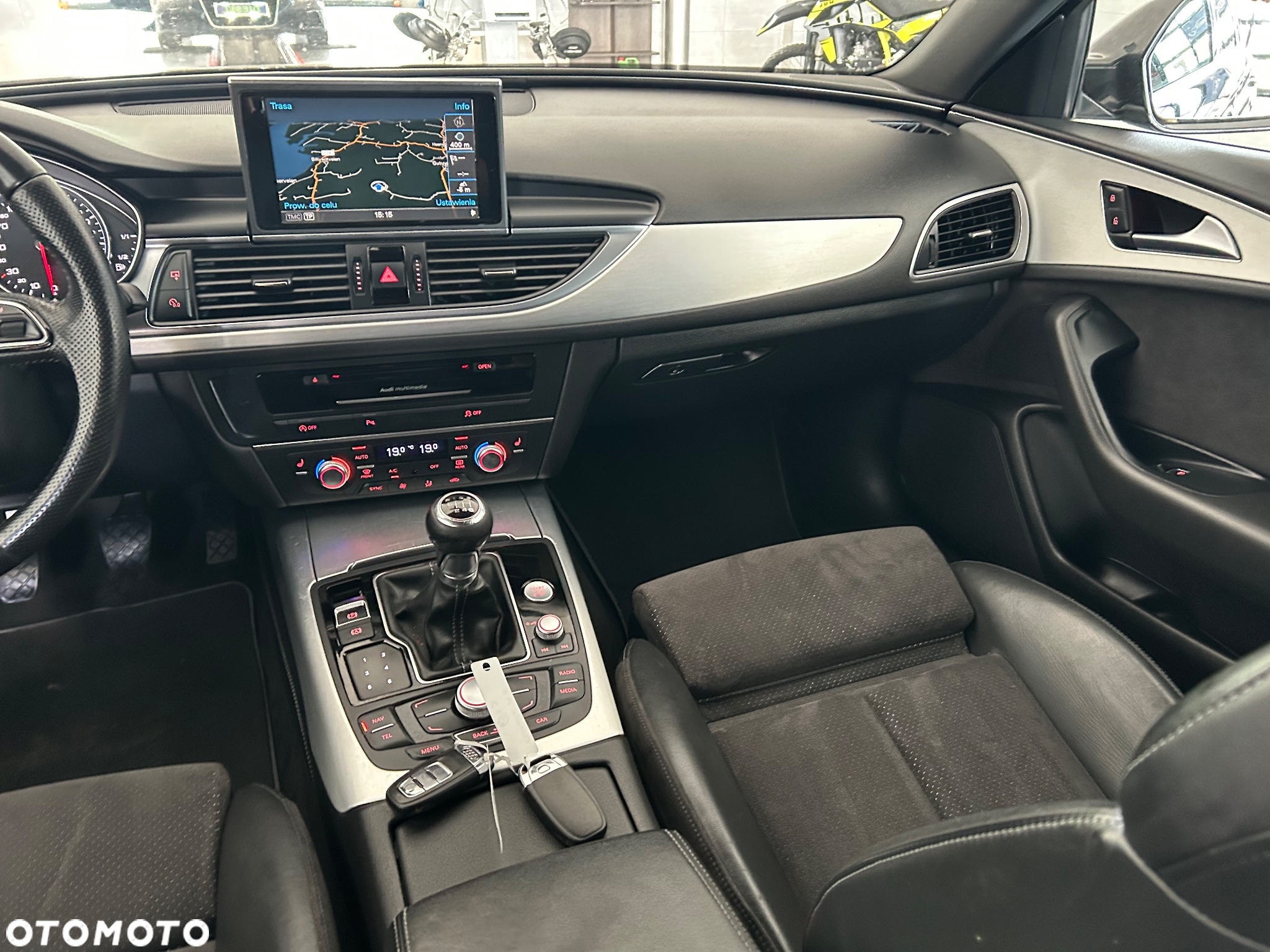 Audi A6 Avant 2.0 TDI Ultra - 23