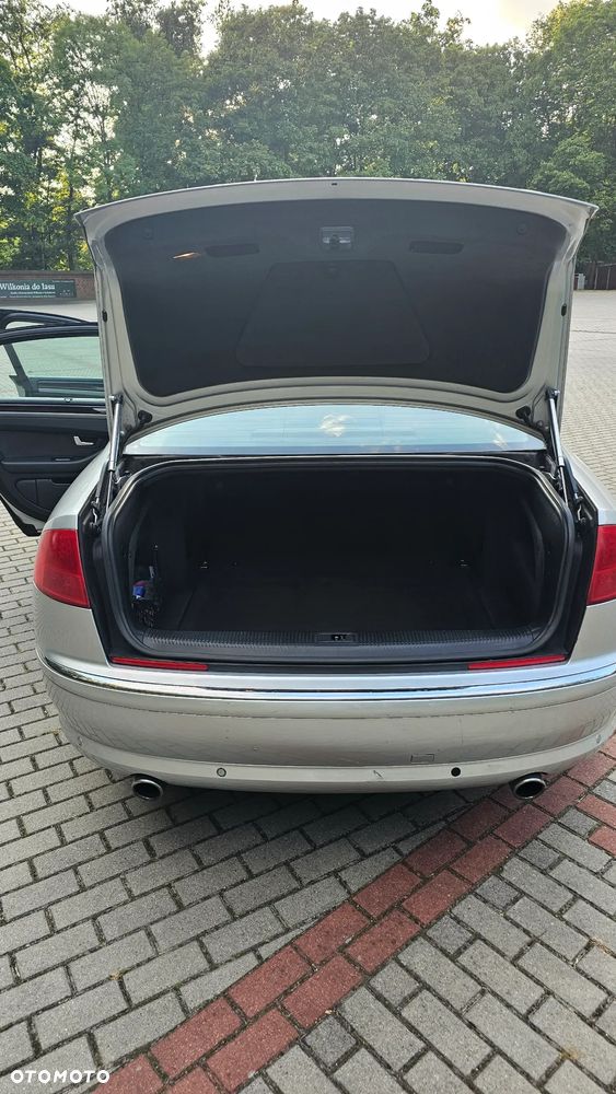 Audi A8 4.2 Quattro - 23