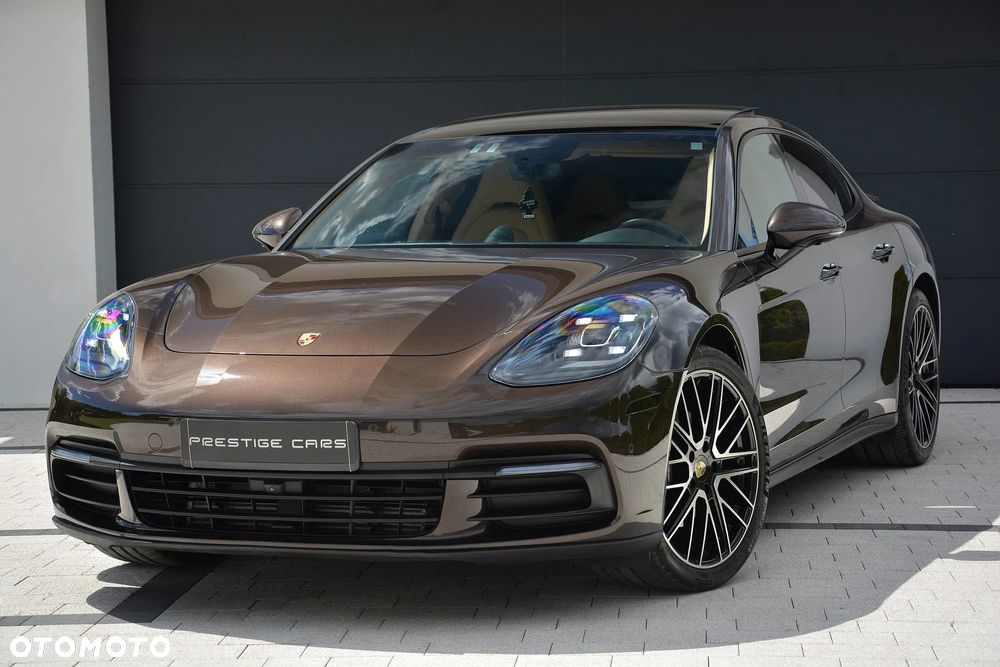 Porsche Panamera 4 - 11