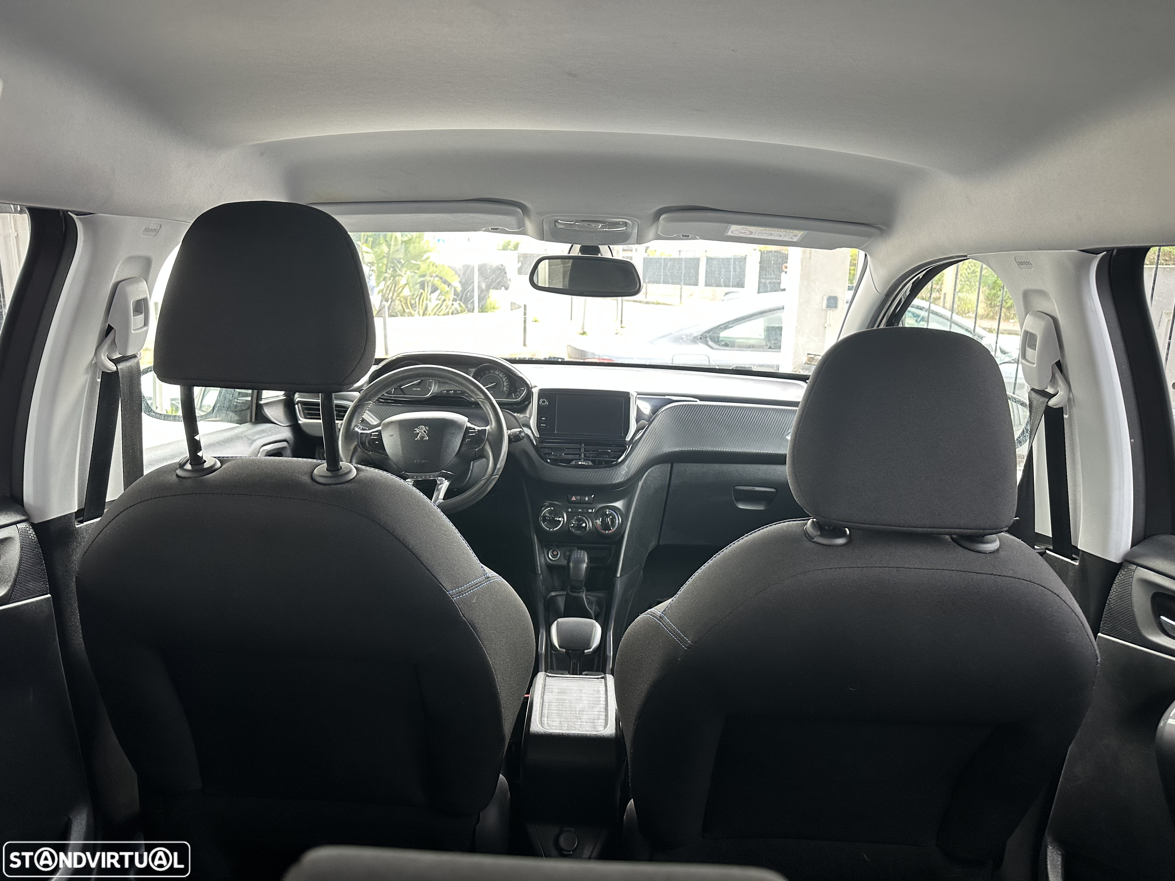 Peugeot 2008 1.2 PureTech Style - 9