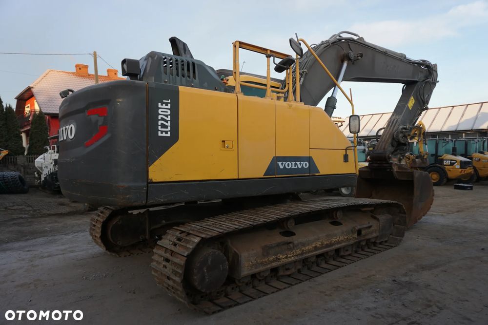 Volvo EC 220 E - 3