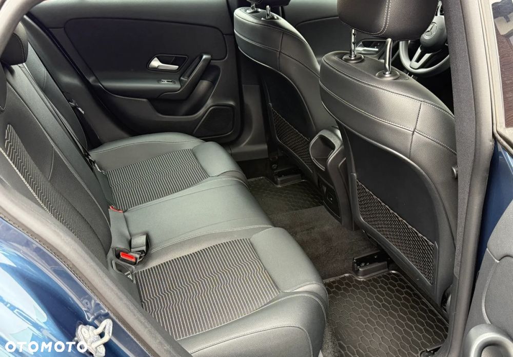 Mercedes-Benz CLA 250 e 8G-DCT Special Edition - 36