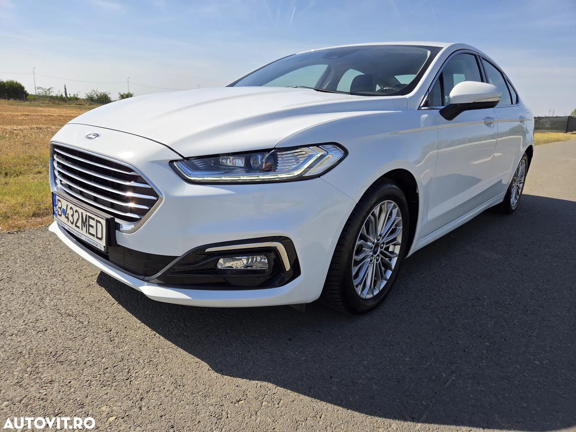 Ford Mondeo 2.0 HEV Titanium - 1