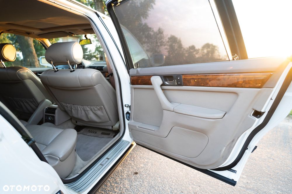 BMW Seria 7 750iL - 22