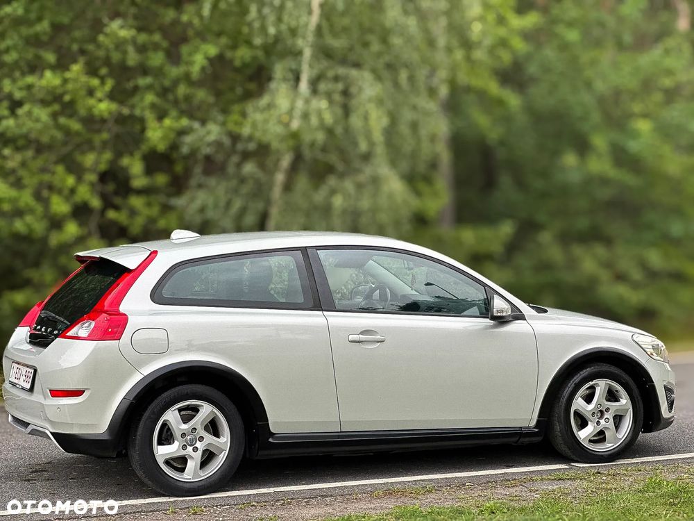 Volvo C30 D2 Momentum - 12