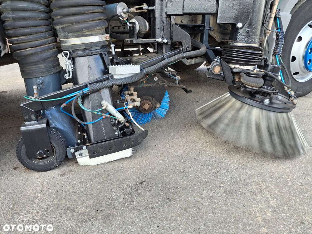 Mercedes-Benz Atego 1523 Zamiatarka FAUN Zamiatarka Uliczna Kamera Cofania Oświetlenie Ostrzegawcze Regulowane Zawieszenie - 6