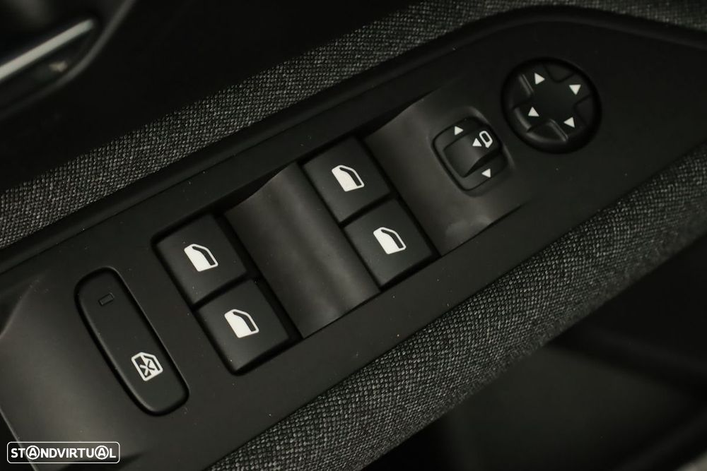 Peugeot 3008 1.6 Hybrid Allure e-EAT8 - 21