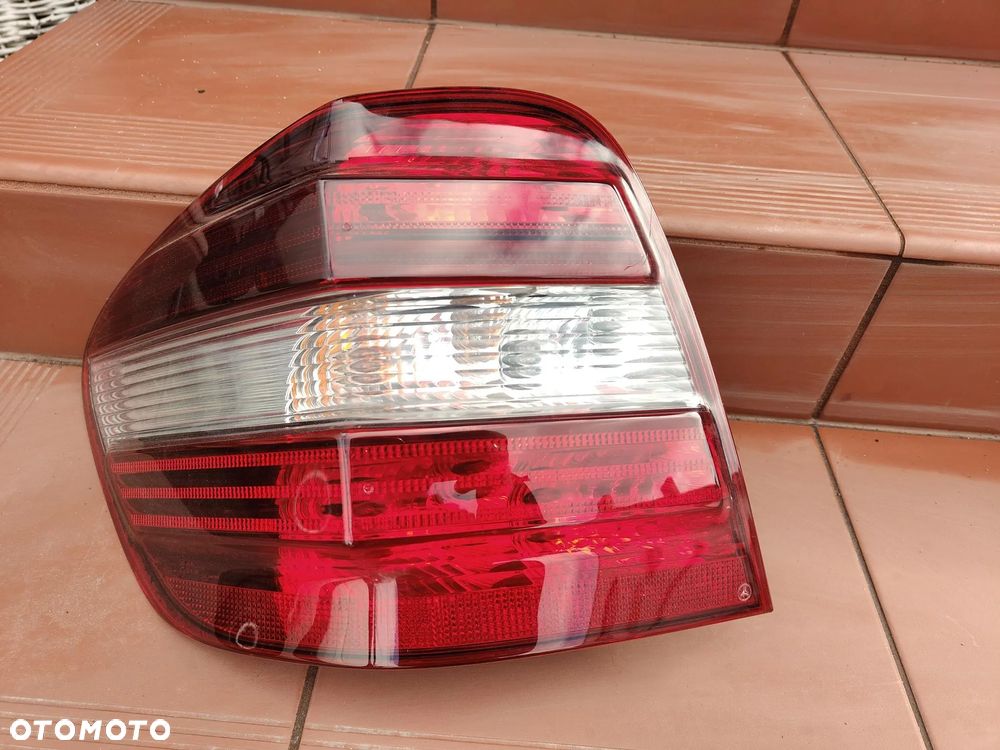 MERCEDES ML W164 LIft 08-11 Lampa Tylna Lewa Prawa Tył - 5