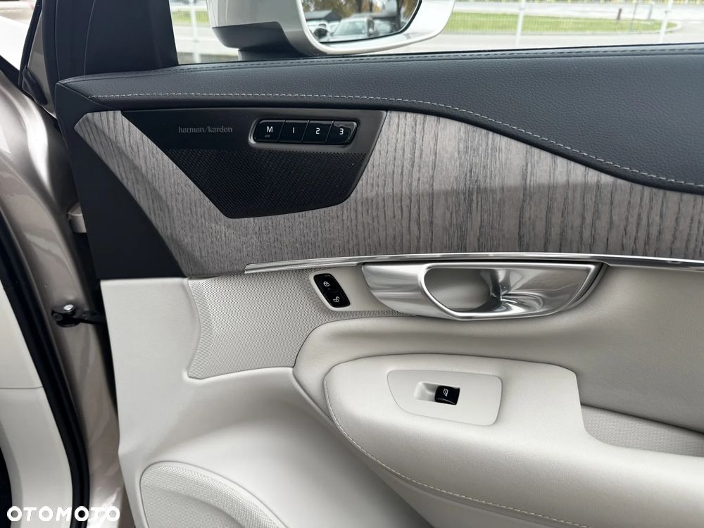 Volvo XC 90 B5 D AWD Plus Bright 7os - 28