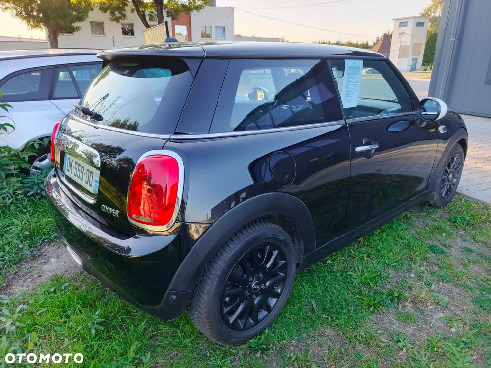 MINI Cooper Standard - 2
