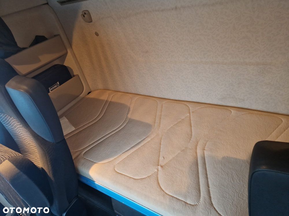 Mercedes-Benz Actros - 12