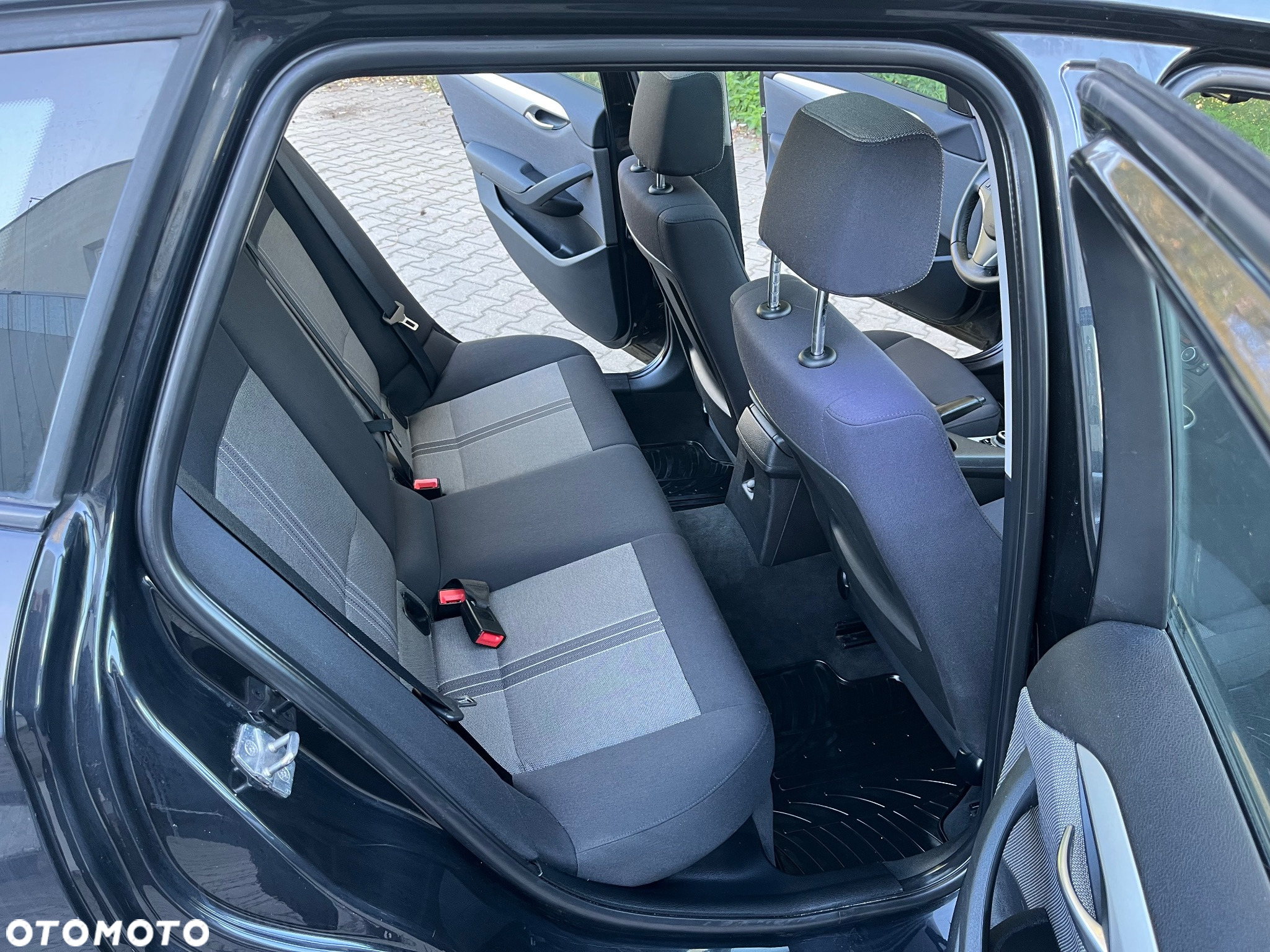 BMW X1 sDrive18d - 13