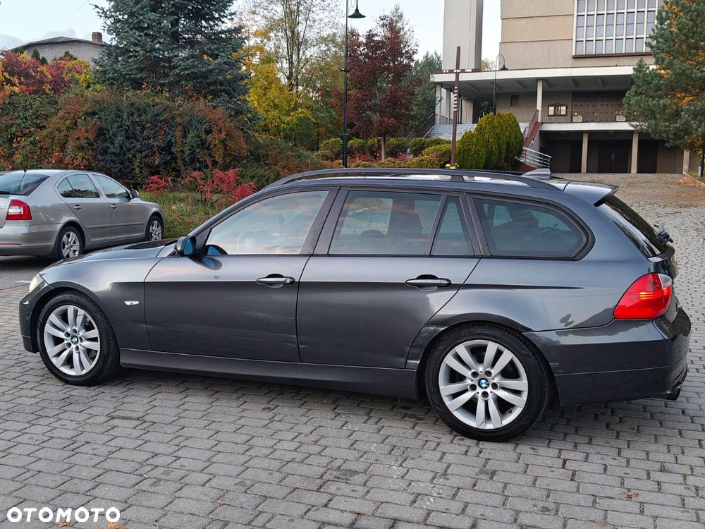 BMW Seria 3 320i - 31