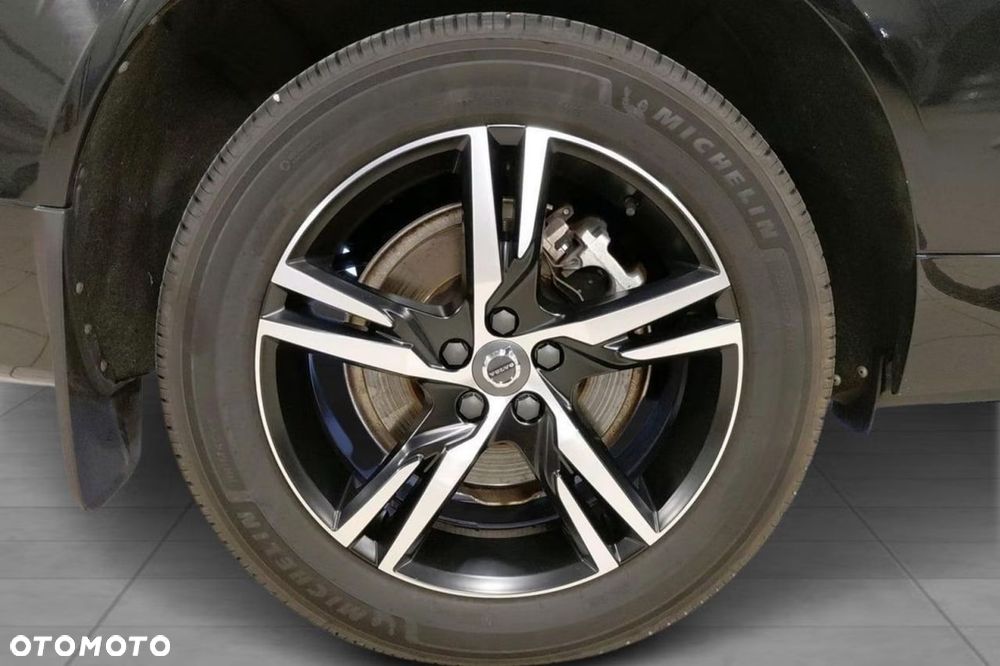 Volvo XC 60 T6 AWD Recharge Geartronic RDesign - 26