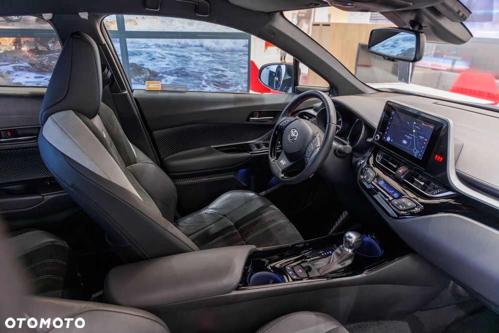 Toyota C-HR 2.0 Hybrid GR Sport - 39