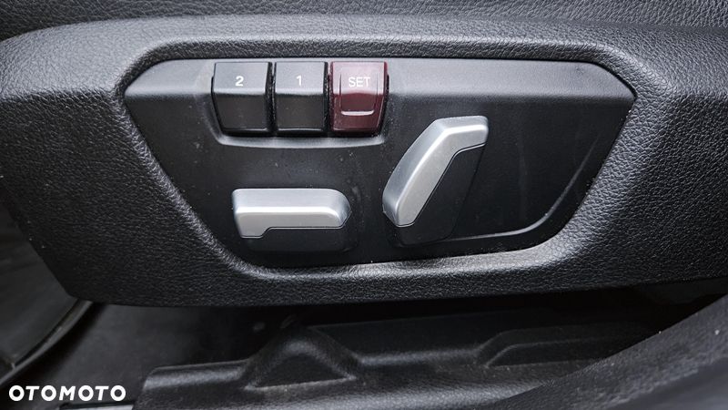 BMW Seria 3 320i xDrive Edition Luxury Line Purity - 13