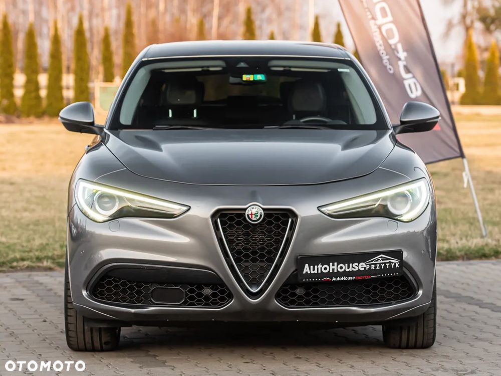 Alfa Romeo Stelvio 2.0 Turbo 16V AT8-Q4 Executive - 3