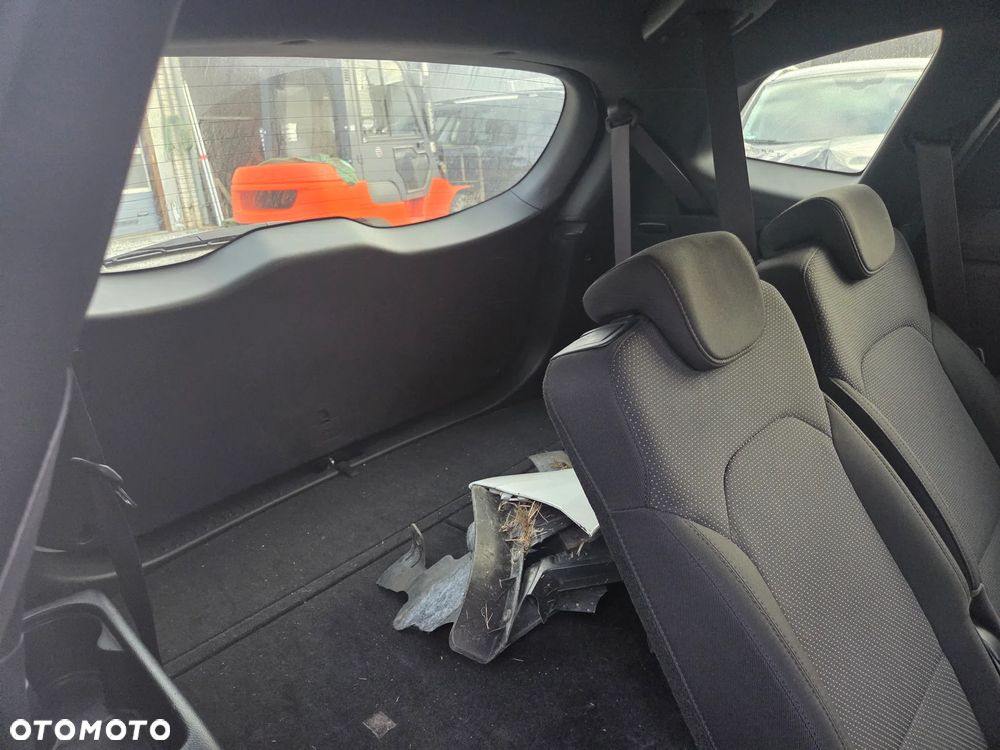 Kia Carens 1.7 CRDi Edition 7 - 10