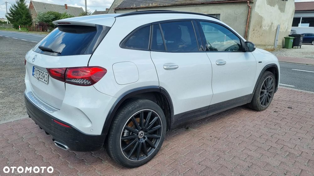 Mercedes-Benz GLA 250 e 8G-DCT AMG Line - 5