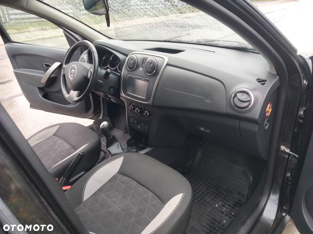 Dacia Sandero 0.9 TCe SL Celebration S&S - 12