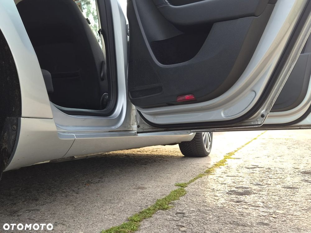 Volkswagen Passat 2.0 TDI Comfortline DSG - 14